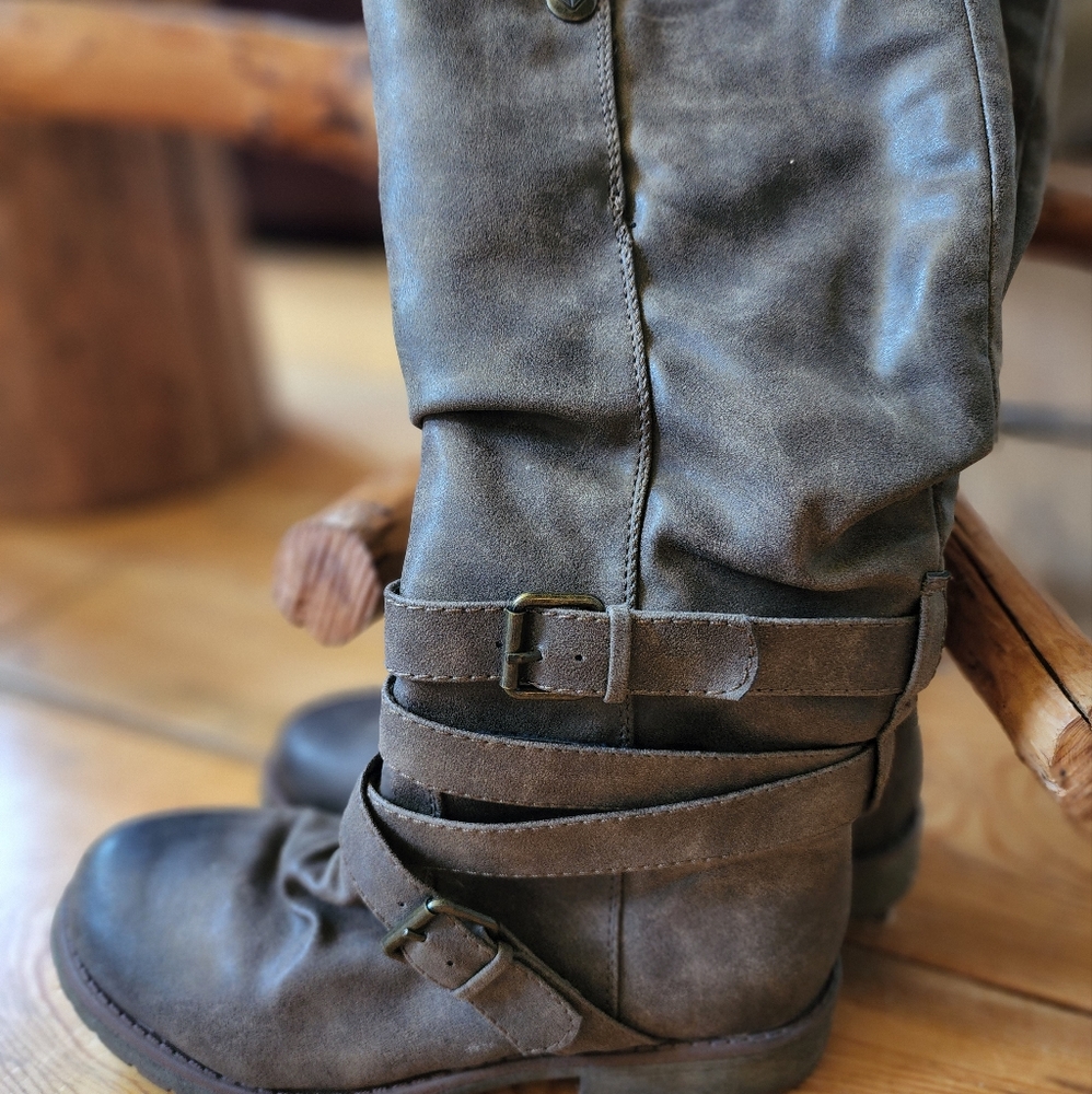 Roxy Dawson Faux Fur Boot